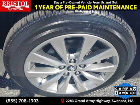 Used 2015 Toyota Camry XLE w/ Advanced Technology Package FWD image 11
