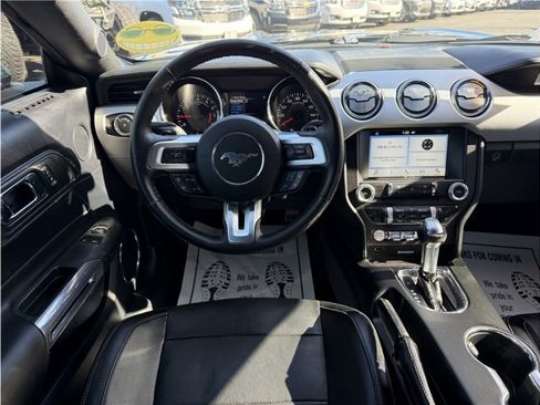 Used 2016 Ford Mustang Premium image 32