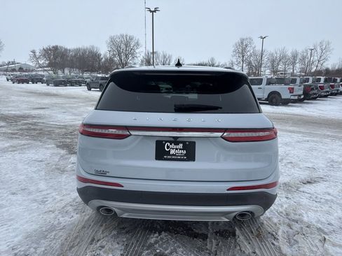 New 2026 Lincoln Corsair Premiere image 3