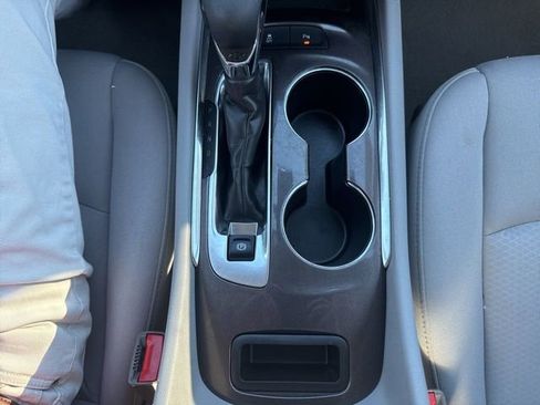 Used 2025 Chevrolet Malibu LT image 25