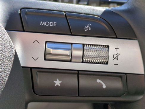 Used 2025 Hyundai Tucson SEL FWD image 17