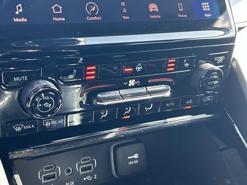 Used 2022 Jeep Grand Cherokee L Limited image 33