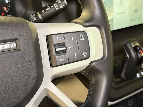 Used 2024 Land Rover Defender 110 X-Dynamic SE AWD/4WD image 24