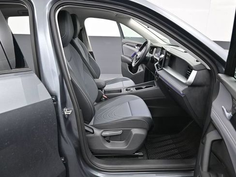 New 2026 Volkswagen Tiguan SE AWD/4WD image 14