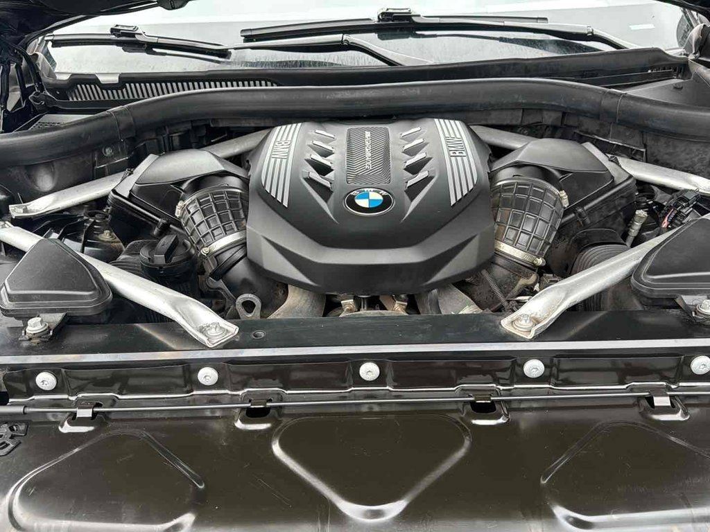 Used 2020 BMW X5 M50i w/ Premium Package AWD/4WD image 32