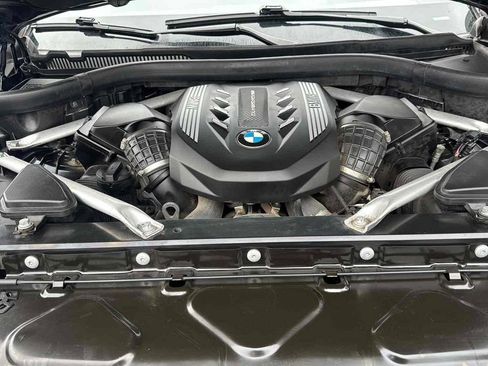 Used 2020 BMW X5 M50i w/ Premium Package AWD/4WD image 32