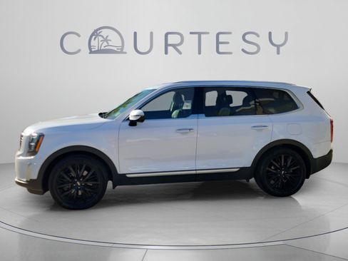 Used 2022 Kia Telluride SX w/ SX Prestige Package AWD/4WD image 2