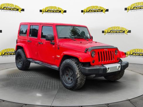 Used 2015 Jeep Wrangler Unlimited Sahara w/ Connectivity Group AWD/4WD image 7