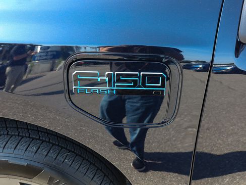 Certified 2025 Ford F150 Lightning Flash AWD/4WD image 20