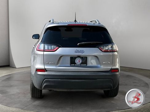 Used 2020 Jeep Cherokee Latitude w/ Cold Weather Group AWD/4WD image 6