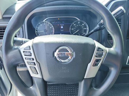 Used 2022 Nissan Titan S image 24