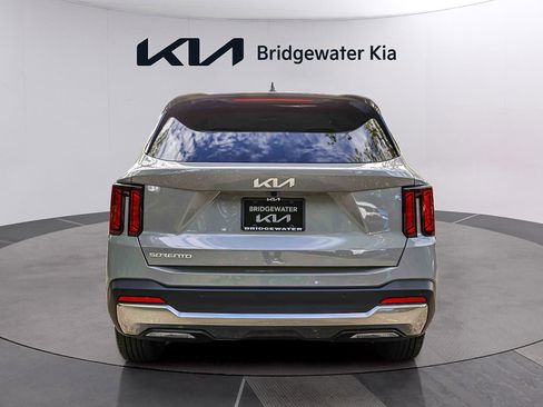 Certified 2026 Kia Sorento S FWD image 5
