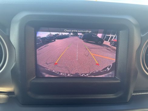 Certified 2021 Jeep Wrangler Unlimited Sport image 10