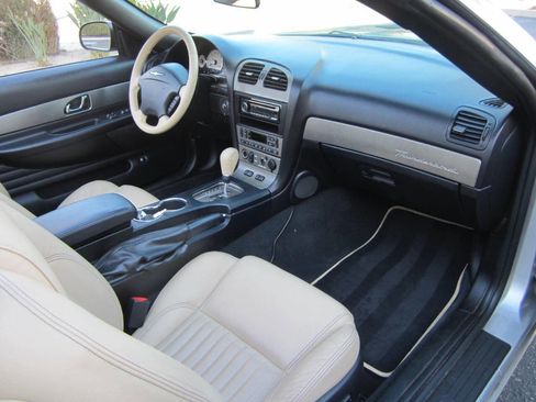 Used 2004 Ford Thunderbird Deluxe image 21