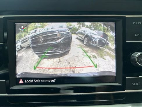Used 2022 Volkswagen Jetta SE FWD image 13