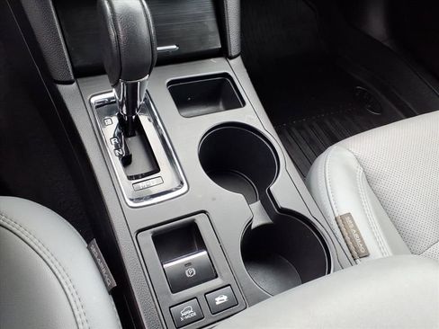 Used 2019 Subaru Outback 2.5i Limited image 8