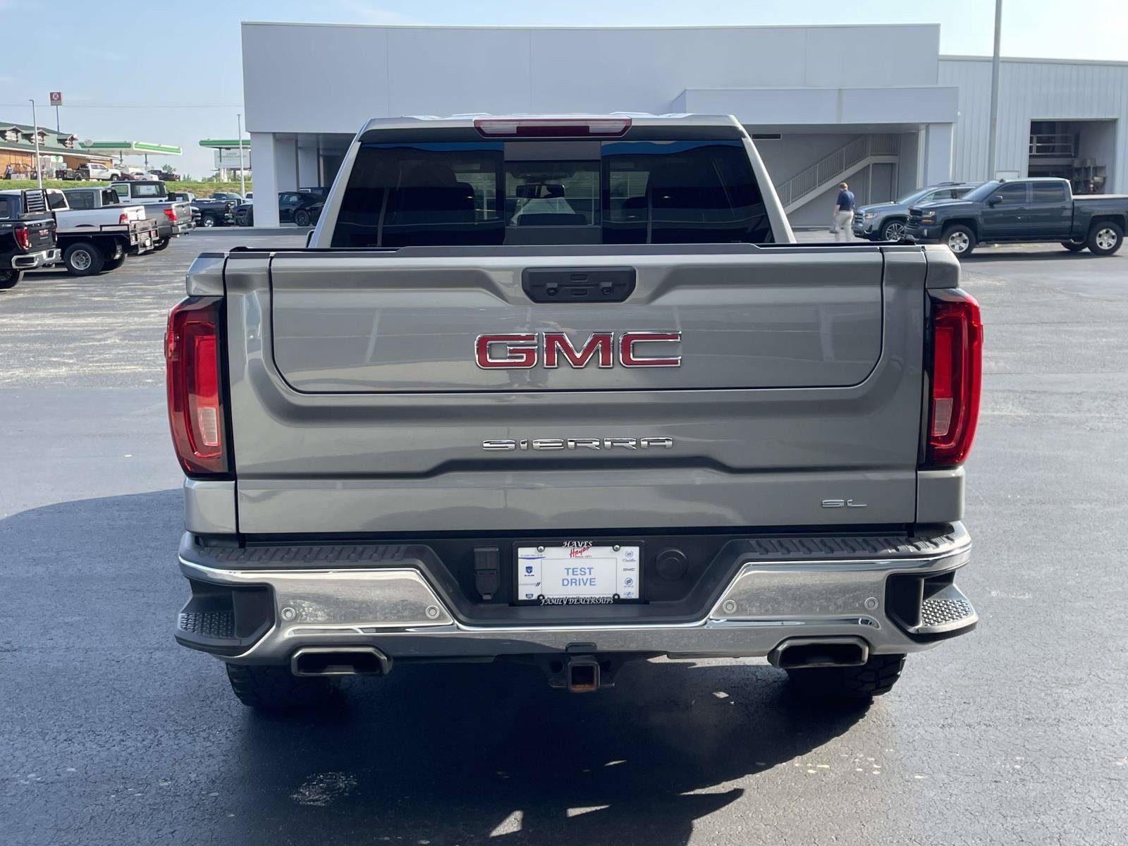 Used 2024 GMC Sierra 1500 SLT w/ SLT Premium Plus Package AWD/4WD image 4
