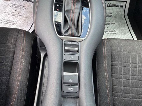 Used 2025 Honda HR-V Sport image 22