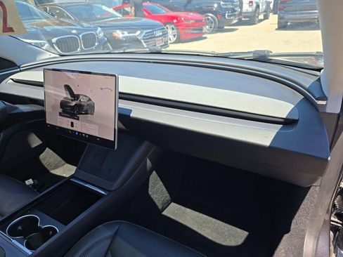 Used 2025 Tesla Model 3 RWD image 8