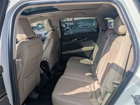 Certified 2022 Lincoln Nautilus Reserve image 13