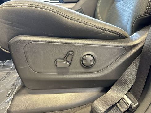 Used 2025 RAM 1500 Big Horn AWD/4WD image 21