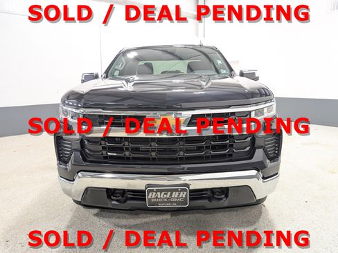 Used 2024 Chevrolet Silverado 1500 LT image 8