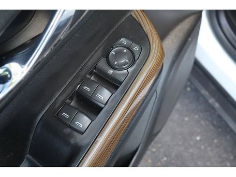 Used 2017 GMC Acadia SLE w/ LPO, Floor Liner Package AWD/4WD image 13