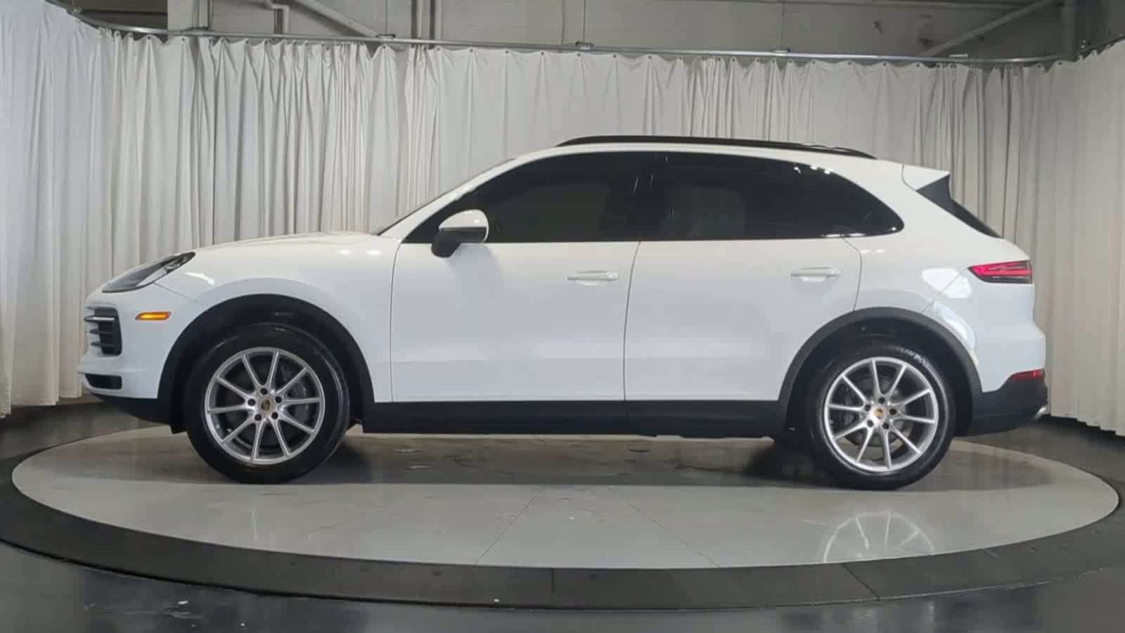 Used 2019 Porsche Cayenne S AWD/4WD image 5