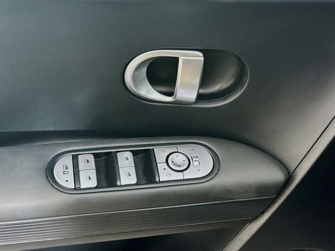 Used 2024 Hyundai Ioniq 5 SEL image 15