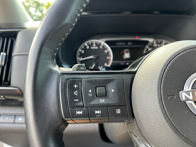 Certified 2023 Nissan Pathfinder SV w/ SV Premium Package AWD/4WD image 16