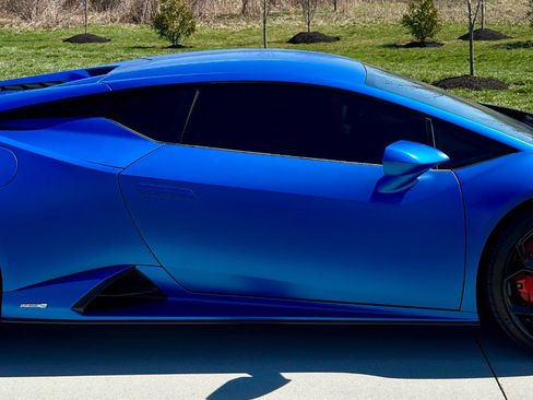 Used 2023 Lamborghini Huracan Tecnica image 5