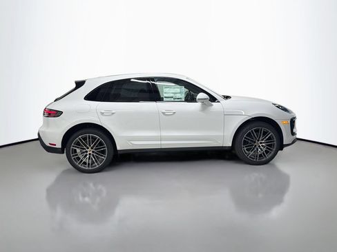 New 2026 Porsche Macan AWD/4WD image 8