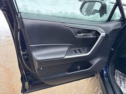 Used 2021 Toyota RAV4 XLE w/ Convenience Package image 22