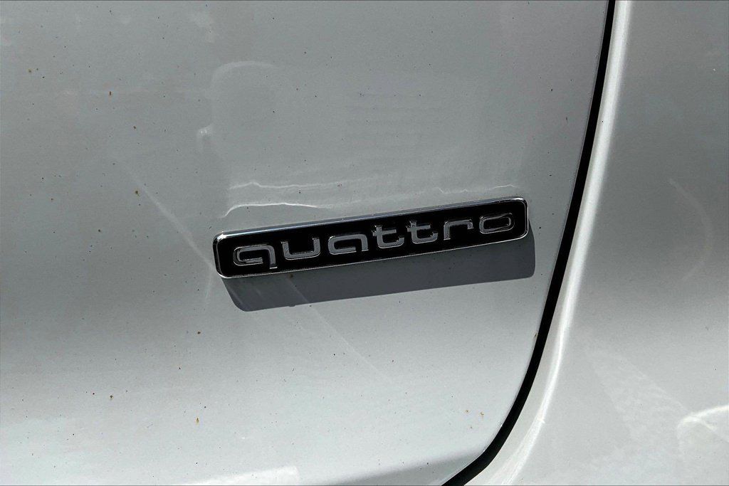 Used 2024 Audi Q4 e-tron Premium Plus AWD/4WD image 23