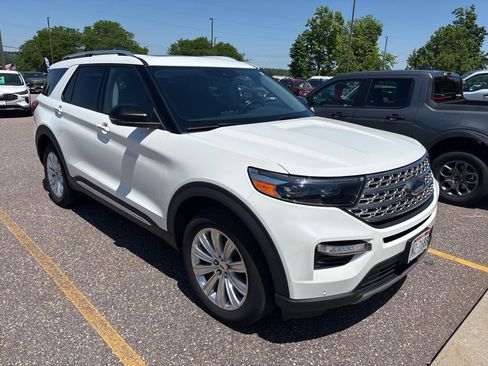 Used 2021 Ford Explorer Limited w/ Hybrid Equipment Group 310A AWD/4WD image 4