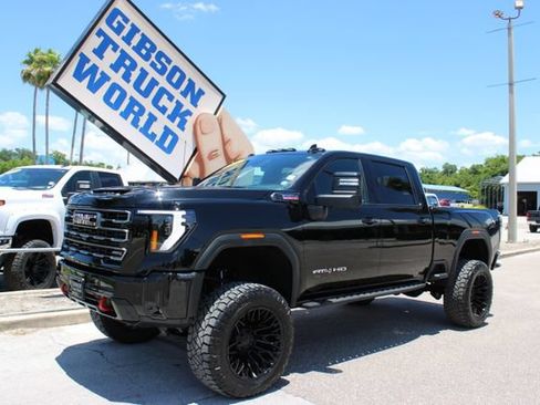Used 2025 GMC Sierra 2500 AT4 w/ AT4 Premium Plus Package AWD/4WD image 1