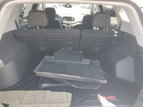 Certified 2024 GMC Terrain SLE w/ Driver Convenience Package FWD image 7