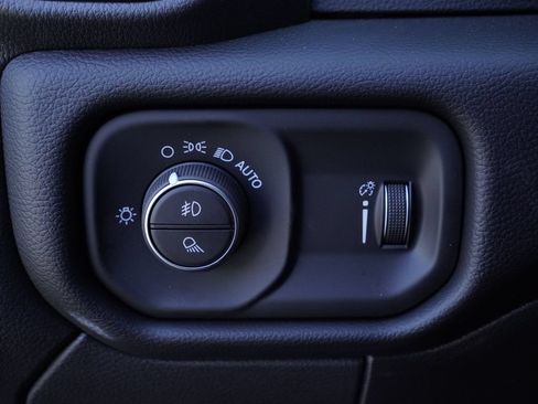 New 2026 RAM 3500 Big Horn AWD/4WD image 13