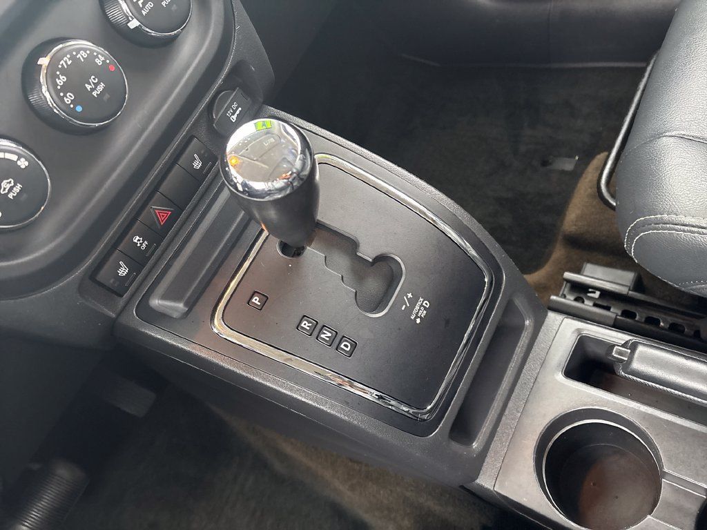 Used 2017 Jeep Patriot High Altitude AWD/4WD image 23