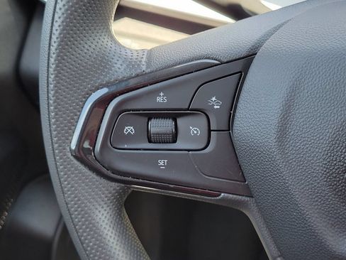 Used 2024 Chevrolet Trax LT FWD image 27