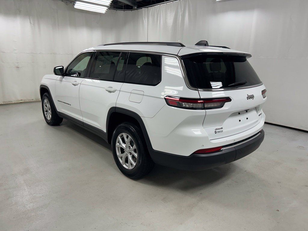 Used 2023 Jeep Grand Cherokee L Limited AWD/4WD image 7
