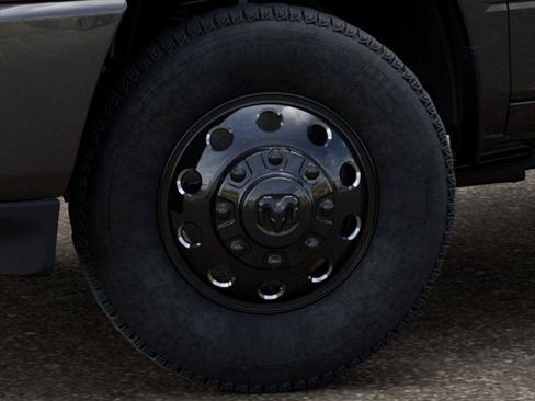 New 2026 RAM 3500 Big Horn AWD/4WD image 4