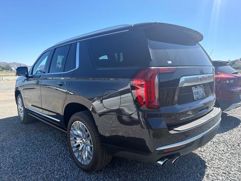 Used 2024 GMC Yukon Denali w/ Denali Reserve Package AWD/4WD image 5