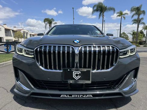 Used 2022 BMW ALPINA B7 xDrive w/ Luxury Rear Seating Package AWD/4WD image 12