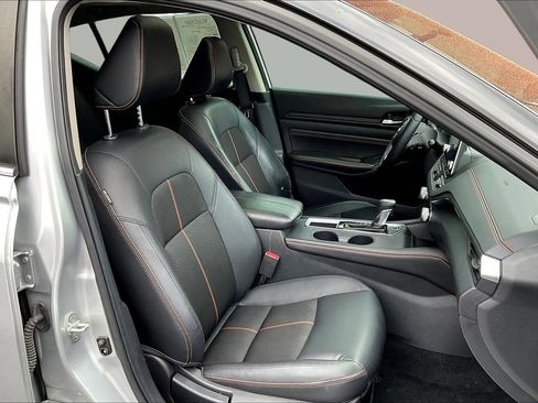 Used 2019 Nissan Altima 2.5 SR w/ SR Premium Package image 30