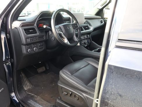 Certified 2024 Chevrolet Suburban Z71 w/ Off-Road Capability Package image 9