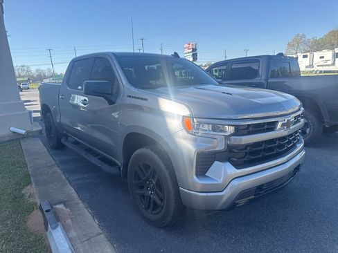 Used 2023 Chevrolet Silverado 1500 RST w/ Convenience Package II image 3