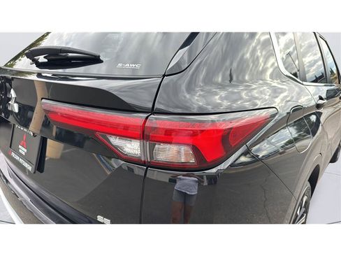 Used 2024 Mitsubishi Outlander Ralliart AWD/4WD image 39