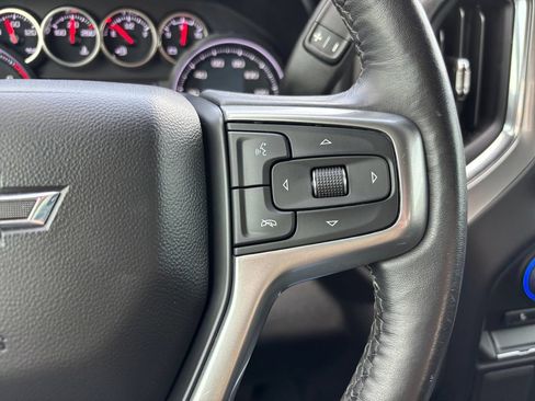 Used 2022 Chevrolet Silverado 1500 LT Trail Boss AWD/4WD image 17