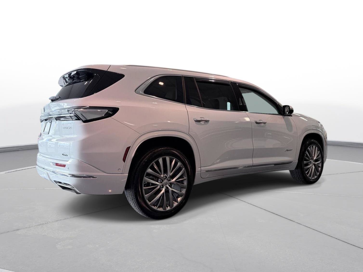 Used 2026 Buick Enclave Avenir w/ Super Cruise Package AWD/4WD image 13